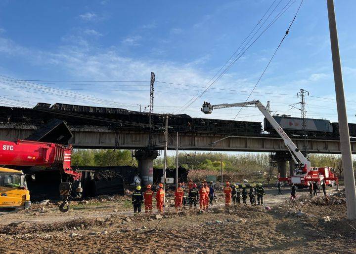 铁路溜车是什么意思_铁路车辆溜逸事故案例_铁路行车事故案例视频